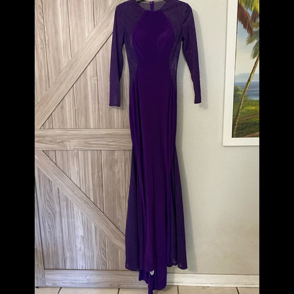 NWOT Xtreme 2 purple formal long mermaid dress with small train